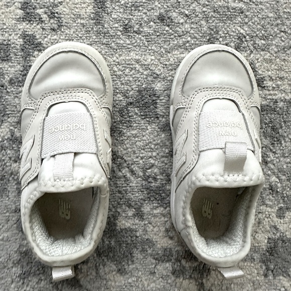 New balance toddler size 8 - Picture 3 of 5
